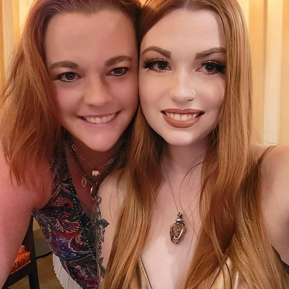 Meet your Posher, Jennifer--POSH AMBASSADOR & 5⭐️ Seller! - Picture 7 of 16